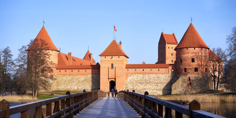 Trakai-Castle-768x384