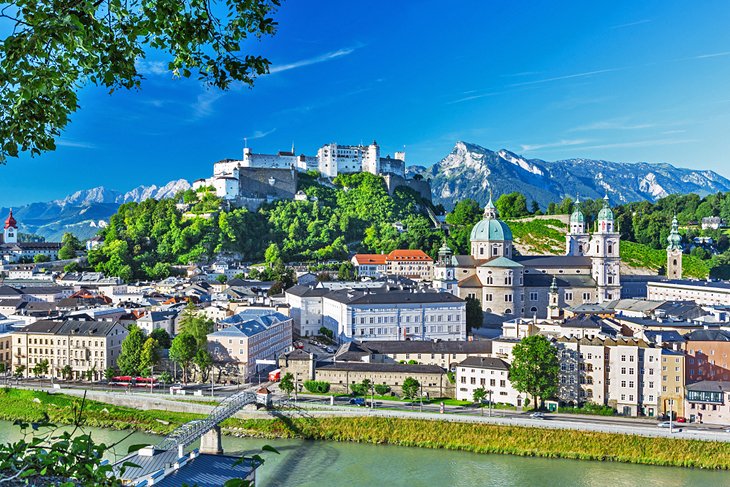 austria-top-attractions-salzburg-altstadt