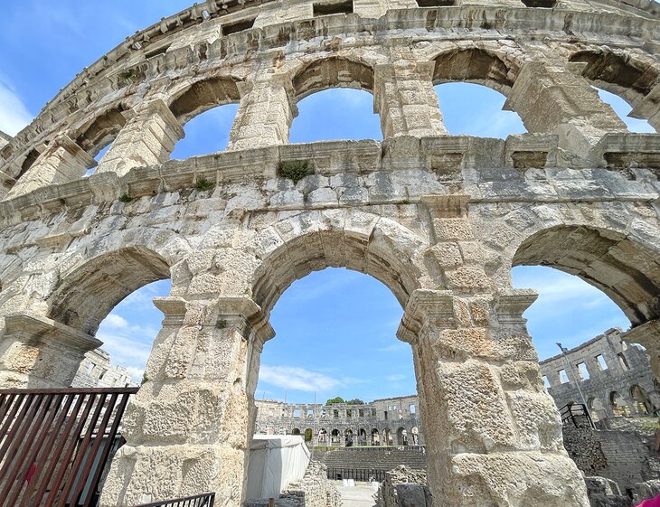 croatia-tourist-attractions-pula-arena-close-view-of-arches