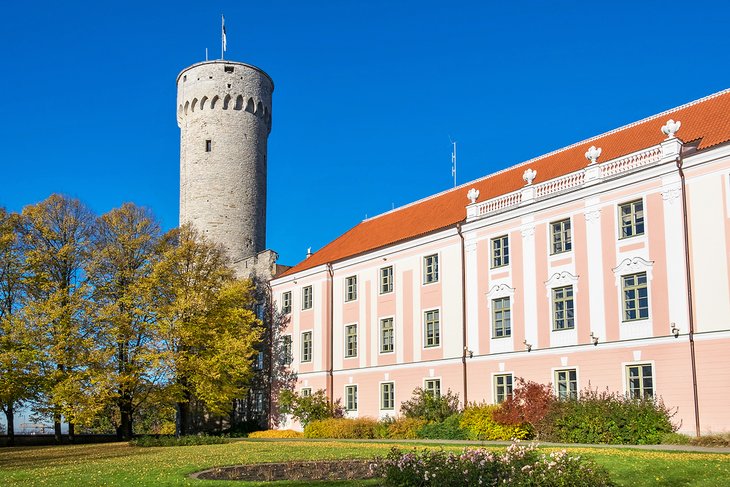 estonia-top-attractions-things-to-do-toompea-hill