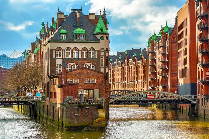 germany-top-attractions-miniatur-wunderland-historic-port-hamburg