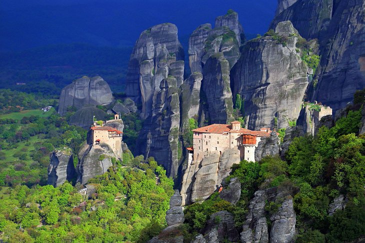 greece-meteora-monasteries-and-rock-spires