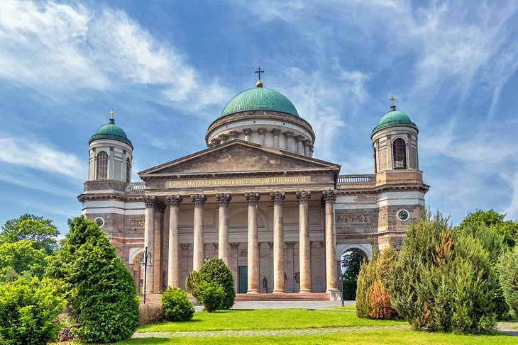 hungary-top-attractions-esztergom-basilica