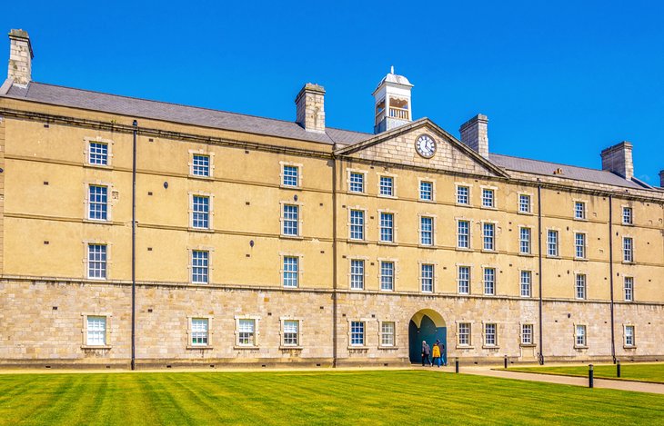 ireland-top-rated-attractions-national-museum-ireland-dublin-county-mayo