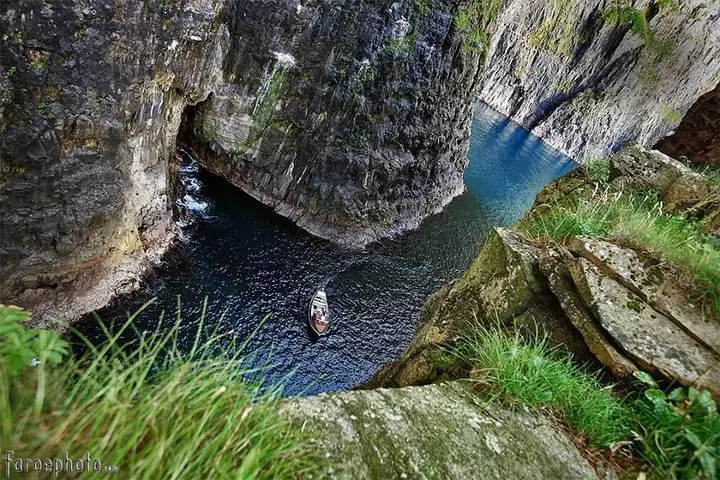 vestmanna-sea-cliffs-Guide-to-Faroe-Islands-1.jpg