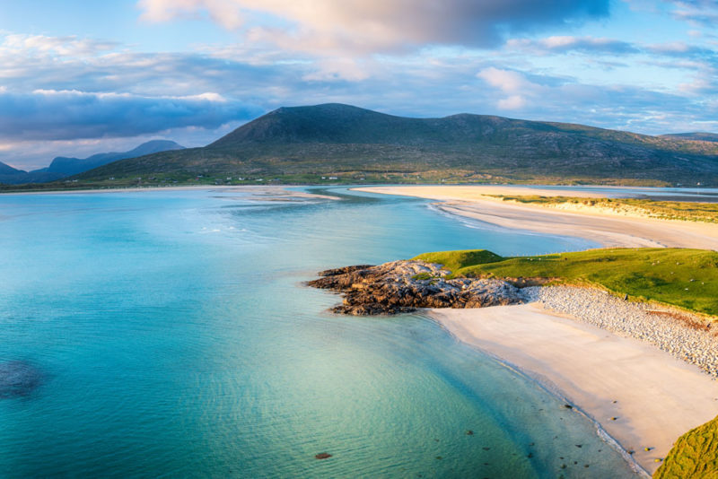 best-things-to-do-in-scotland-white-sand-beaches-on-the-isle-of-lewis-and-harris-800x534