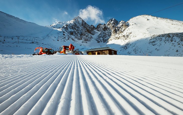 slovakia-top-things-to-do-try-alpine-skiing
