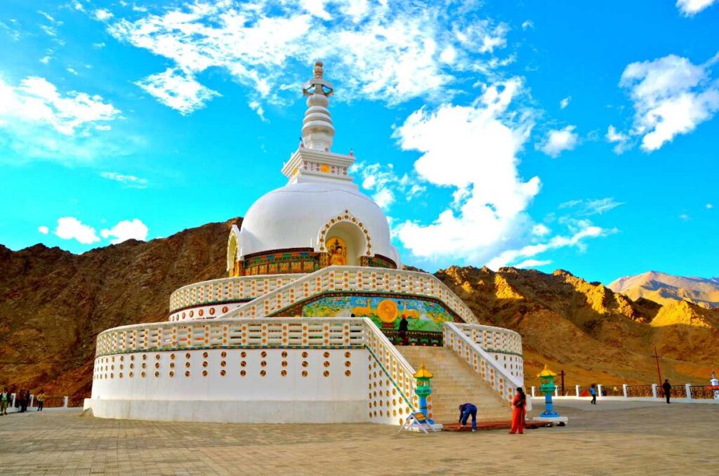 Shanti_Stupa,_Leh,_Ladakh_20180305180249