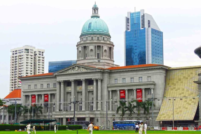 city-hall-singapore-768x512