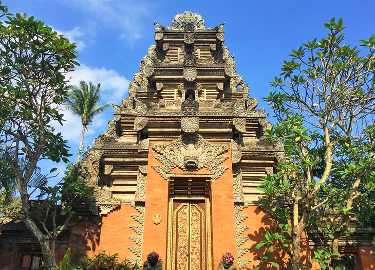 indonesia-bali-top-attractions-places-to-visit-ubud-art-culture-puri-saren-royal-ubud-palace