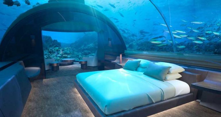 overwater-bungalows-maldives-768x407