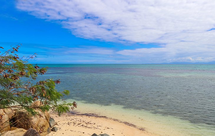 seychelles-best-beaches-anse-st-sauveur-praslin