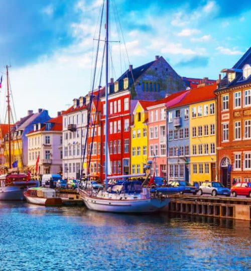 Copenhagen-Nyhavn-pier-800x534