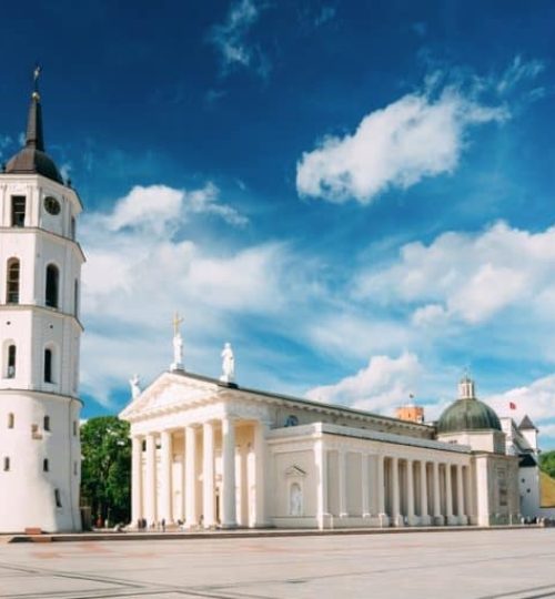 Vilnius-Cathedral-768x512