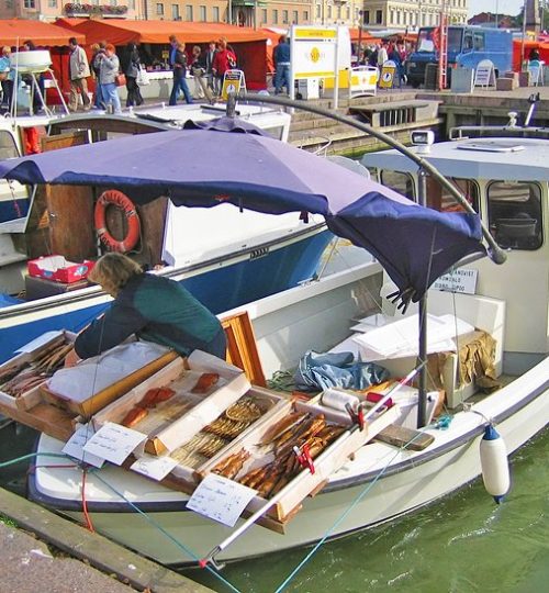 finland-attractions-helsinki-kauppatori