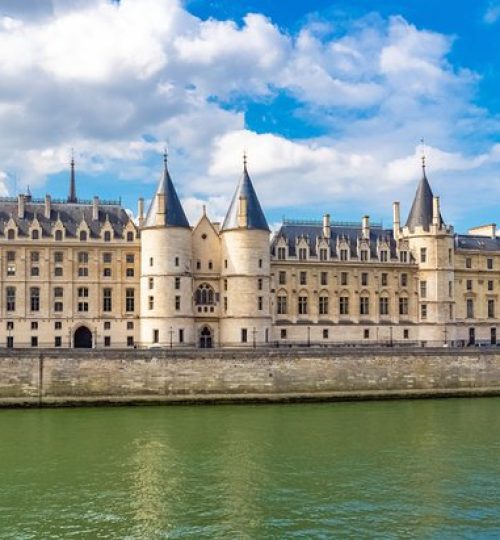 france-paris-top-attractions-la-conciergerie