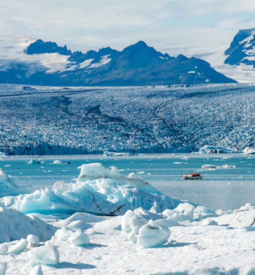 Vatnajokull glacier at Jokulsarlon. Vatnajokull is one of the largest glaciers in Europe.