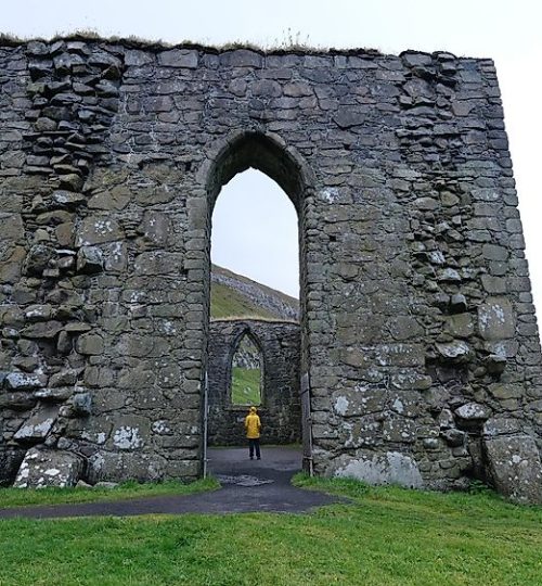 kirkjubour-13th-century-church-faroe-islands-denmark-stefano-rulli