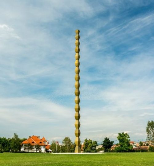 medium_endless-column-targu-jiu-romania-shutterstock_242747338_c5eac54d38