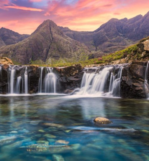 scotland-bucket-list-folklore-and-fairy-pools-on-the-isle-of-skye-800x534
