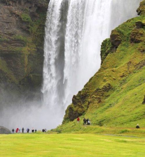 skogafoss-768x503