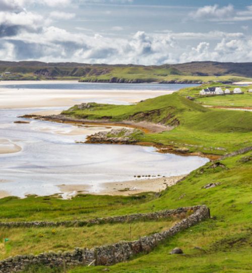 what-to-do-in-scotland-white-sand-beaches-on-the-isle-of-lewis-and-harris-800x534